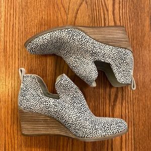 Toms Kallie Wedge Bootie W9.5